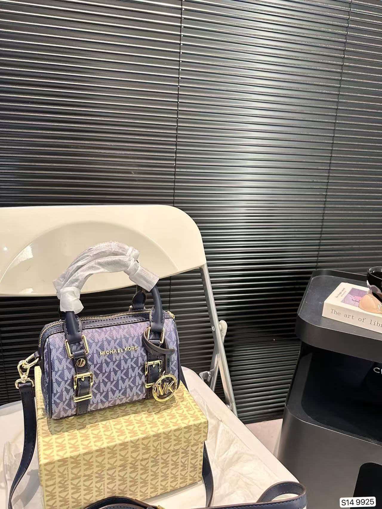 Luxury Bags Michael Kors - 2026 Brand New Michael Kors MK
