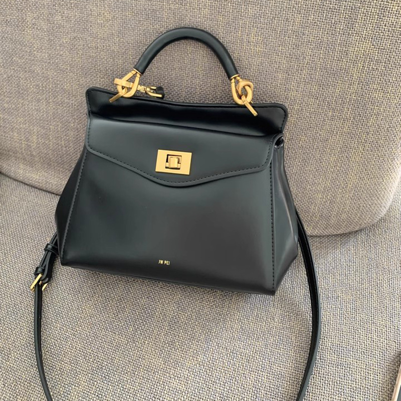JW PEI Pillow Bag, Lock Bag, S - đánh giá và giá Luxury Bags That Are Affordable
