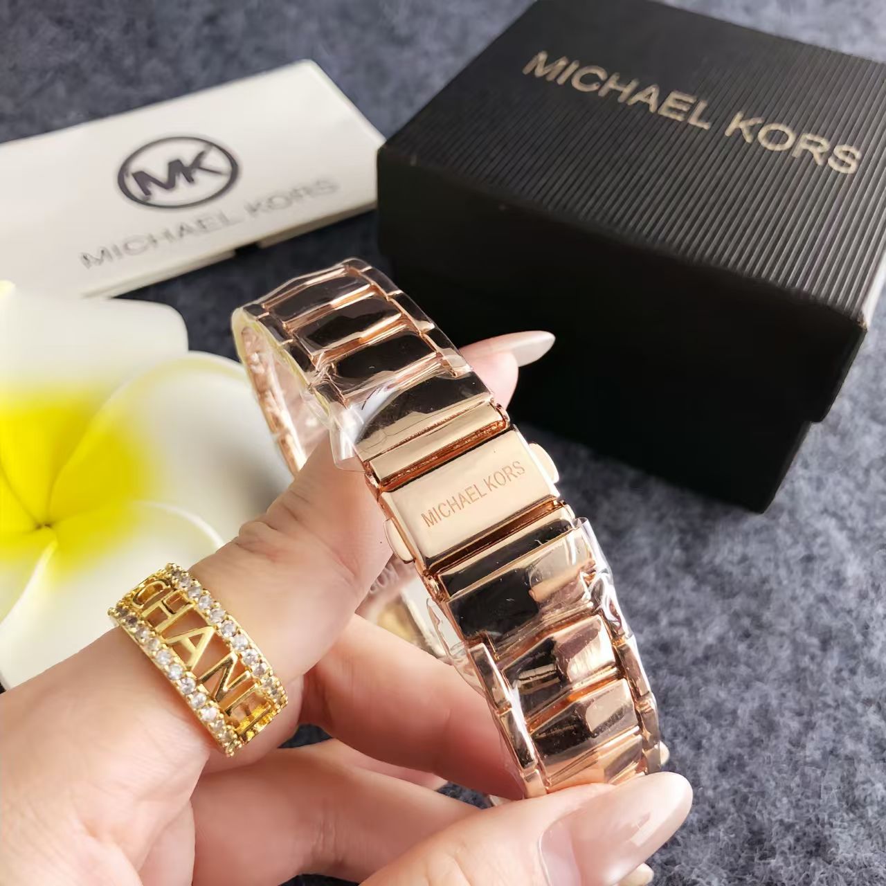 Michael Kors new fashionable a - đánh giá và giá Luxury Bags Michael Kors