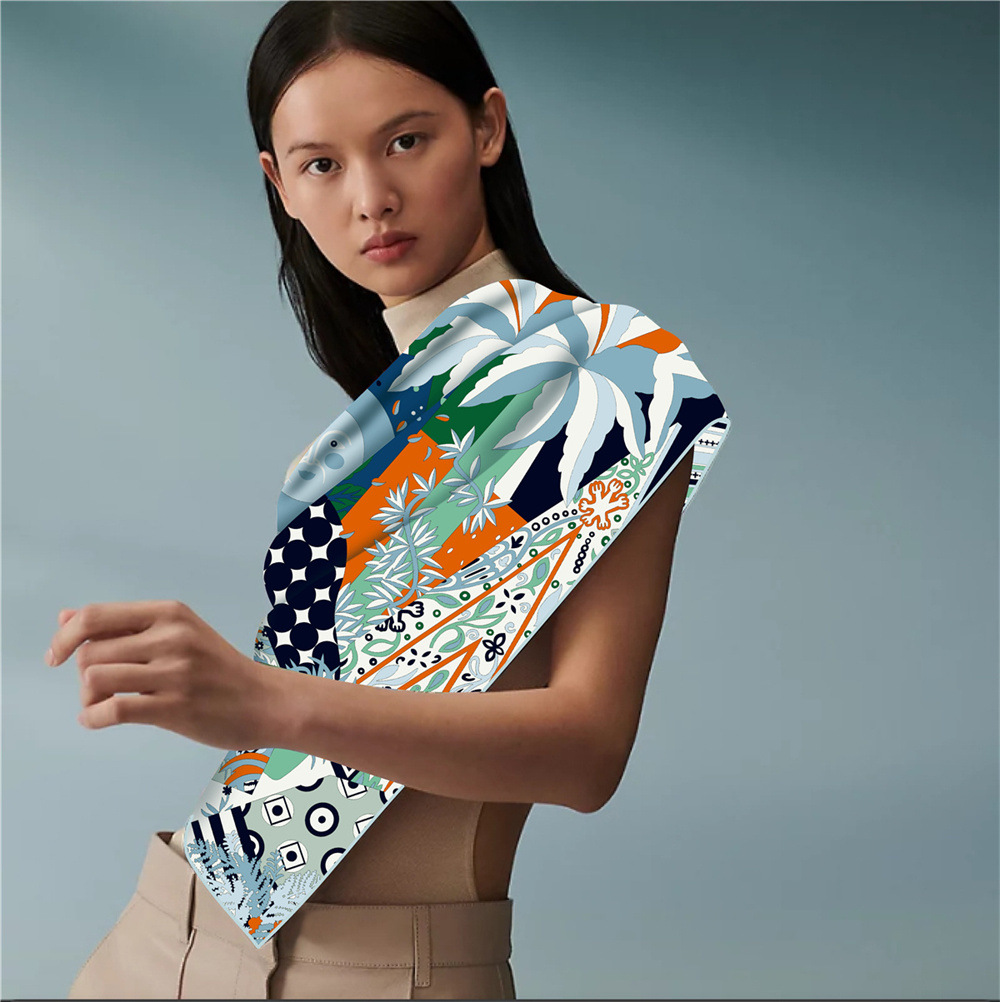 Vintage Women Silk Scarf Trian - đánh giá và giá Luxury Bags Vintage