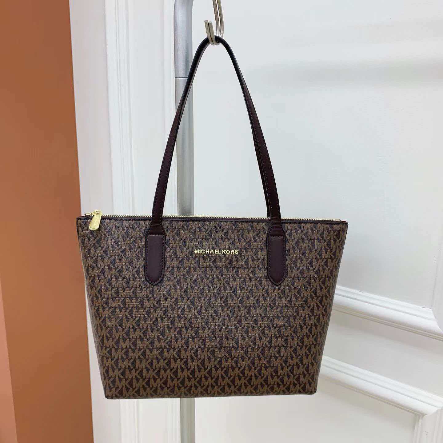 Michael Kors Vincent Printed W - đánh giá và giá Luxury Bags Michael Kors