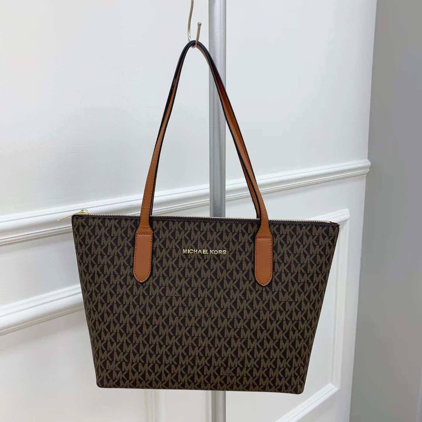 Michael Kors Vincent Printed W - đánh giá và giá Luxury Bags Michael Kors